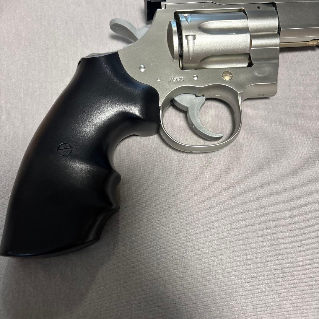 東京マルイ　リボルバー(シルバー・ブラック)