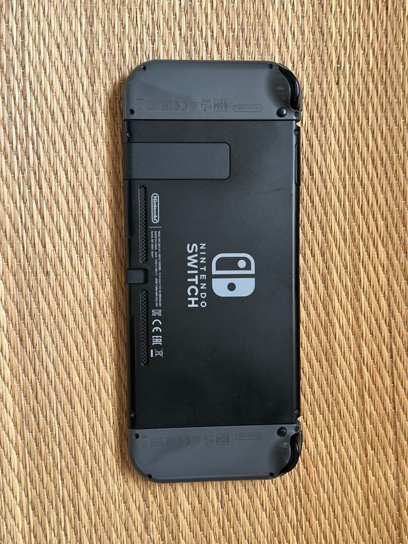 Nintendo Switch 本体 純正ケース 【液晶ジャンク品】