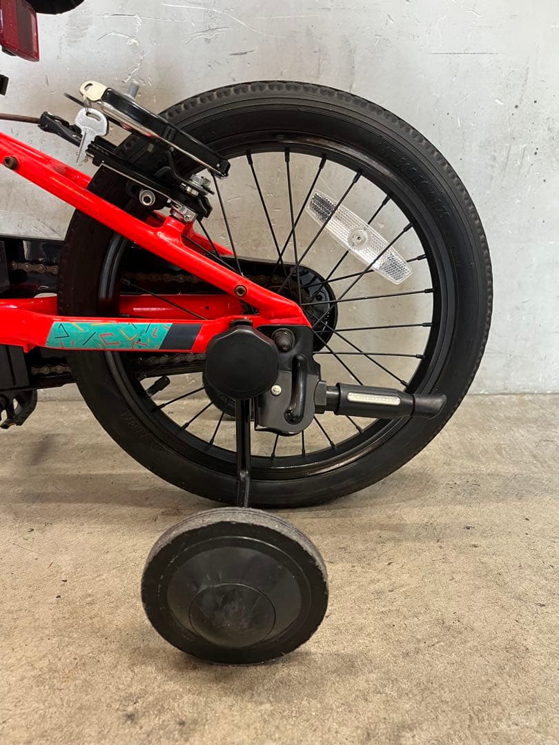 子供用自転車　キャノンデール　TRAIL アルミフレーム　補助輪付