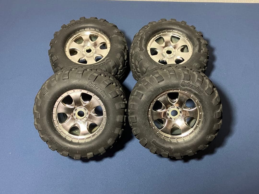 HPI サベージ タイヤホイール ( 新車外し未使用品 )