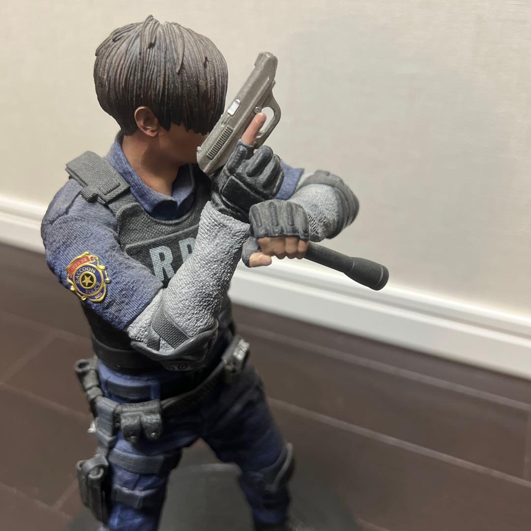 バイオハザード　レオン・S・ケネディ フィギュア