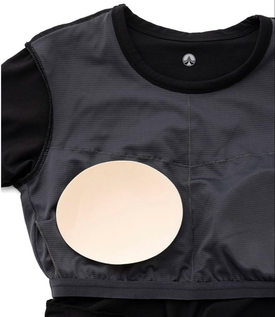 SUKALA/カップ付きTシャツとレギンス　セットアップ　Mサイズ