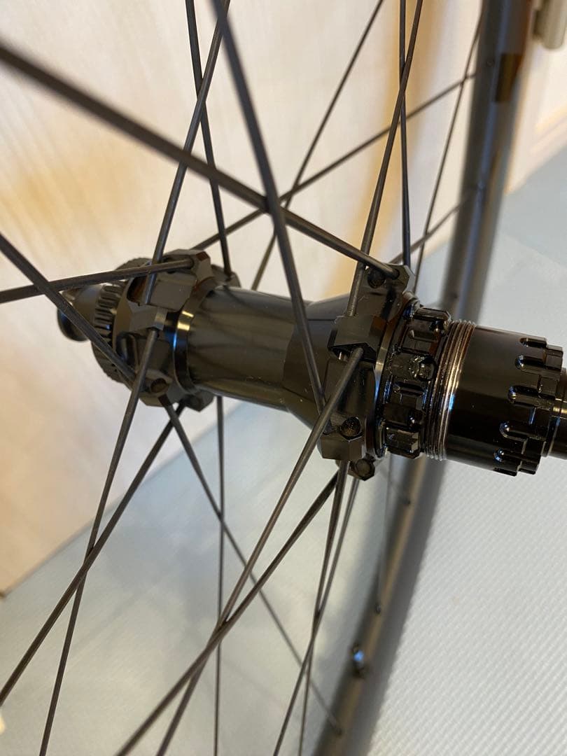 ELITEWHEELS EDGE カーボンホイール1347g50mm XDR専用