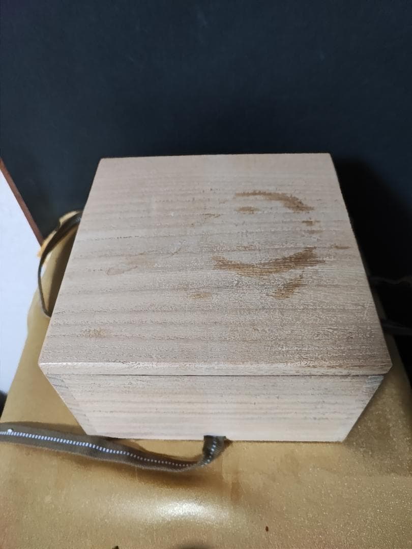 中国骨董品　明時代　龍泉窯　茶碗　箱付き