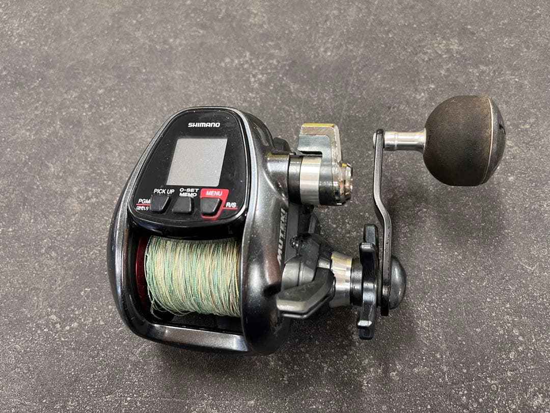 SHIMANO シマノ　PLAYS 3000 MUTEKI MOTOR