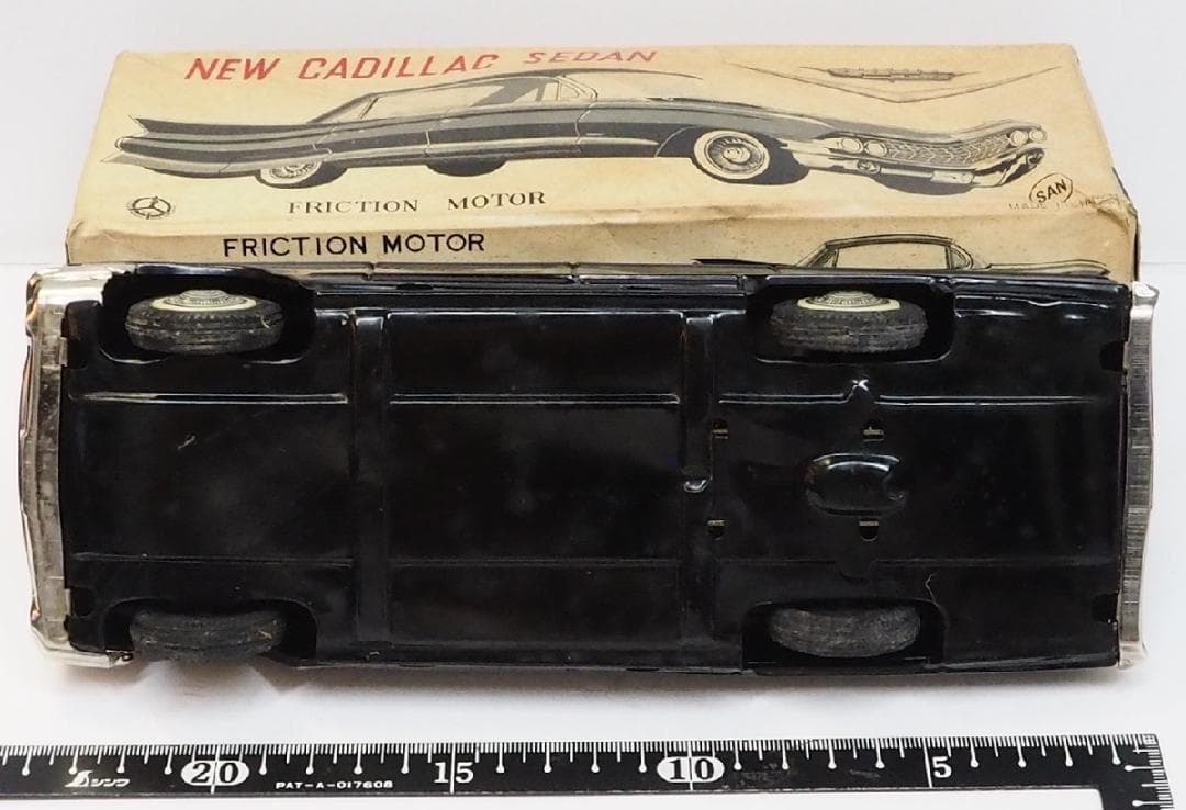 マルサン【キャデラック セダン黒ブラック】ブリキ自動車tin toy car箱付