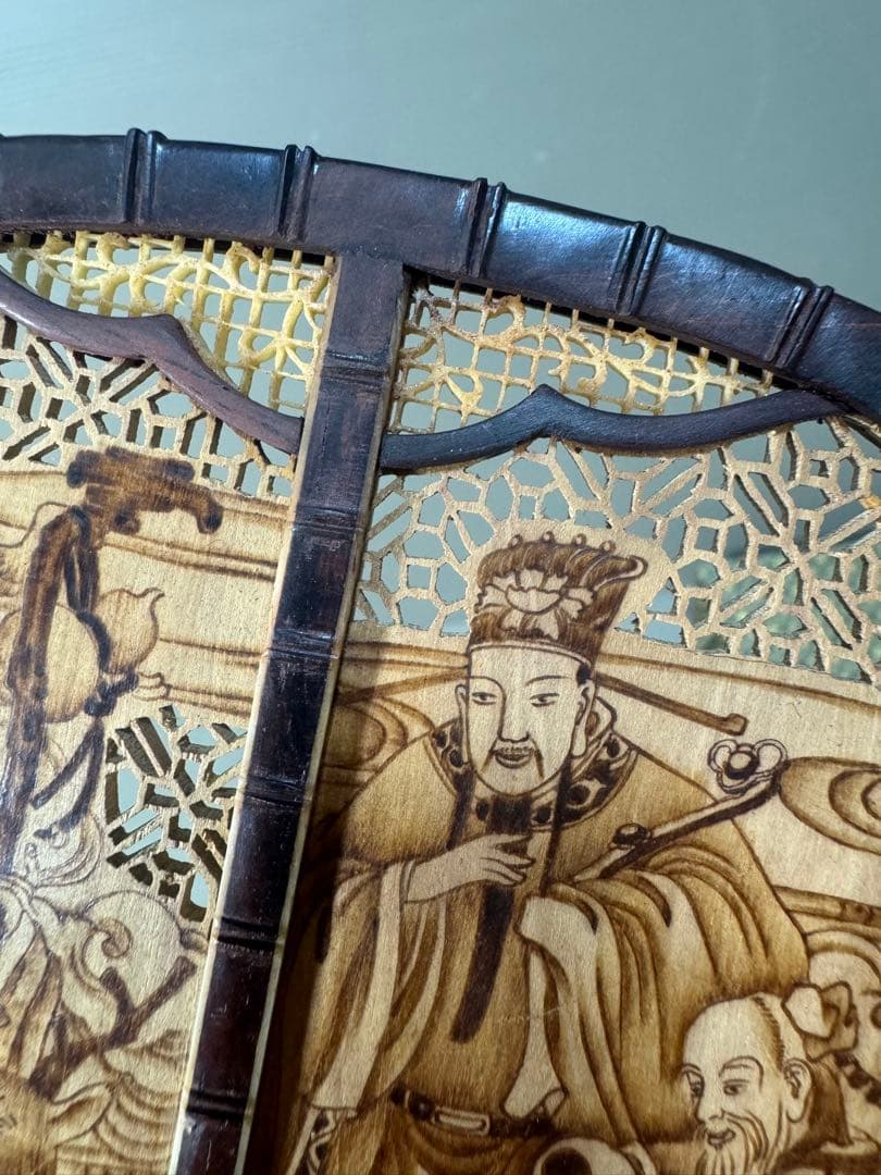 2268 中国美術 唐木造 白檀透彫刻 翡翠 軍配型硯屏 団扇　唐物　時代物