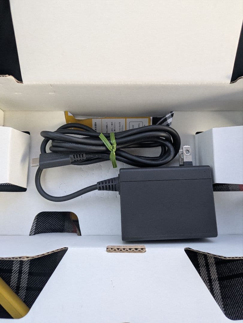 任天堂 Switch Lite スイッチライト　イエロー