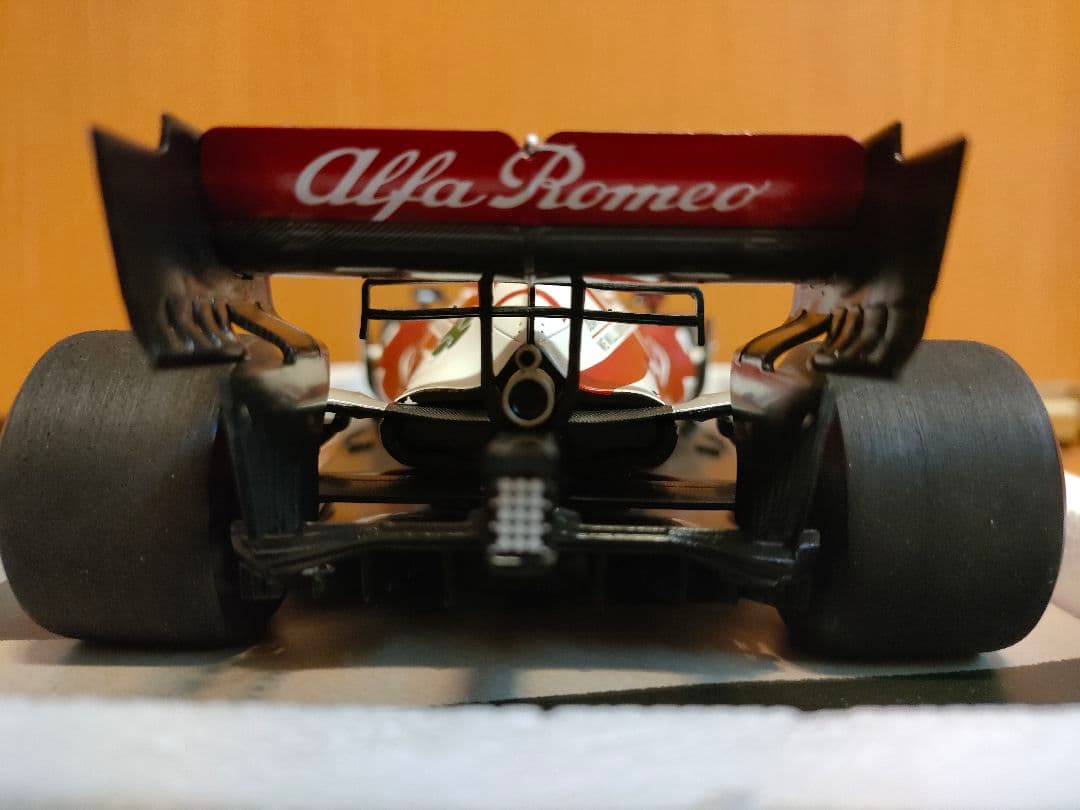 アルファロメオF1c41ミニカー1/18キミライコネン　ラストラン