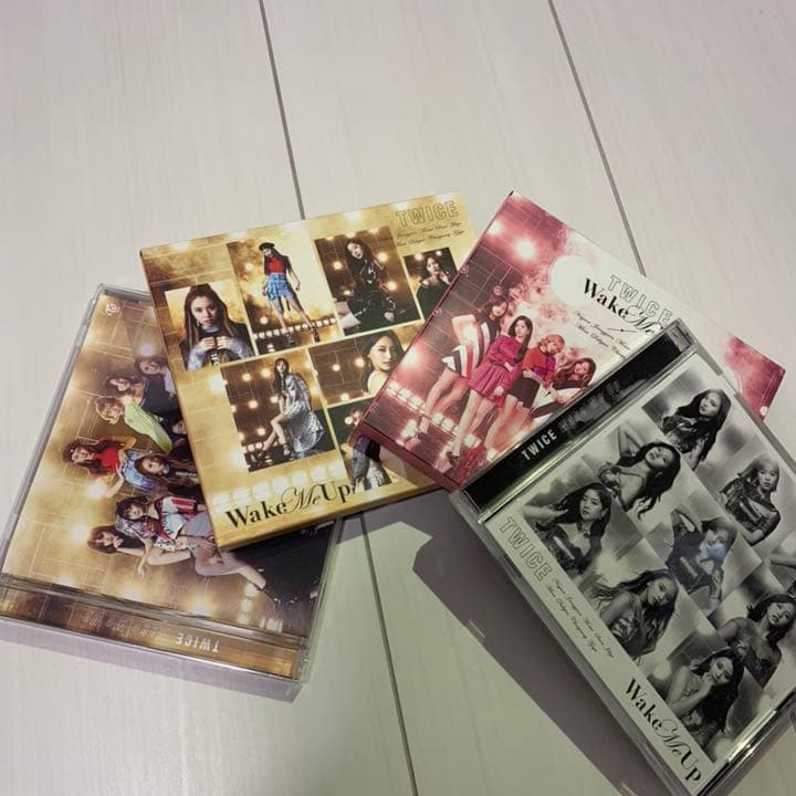 TWICE CD グッズ 写真集など