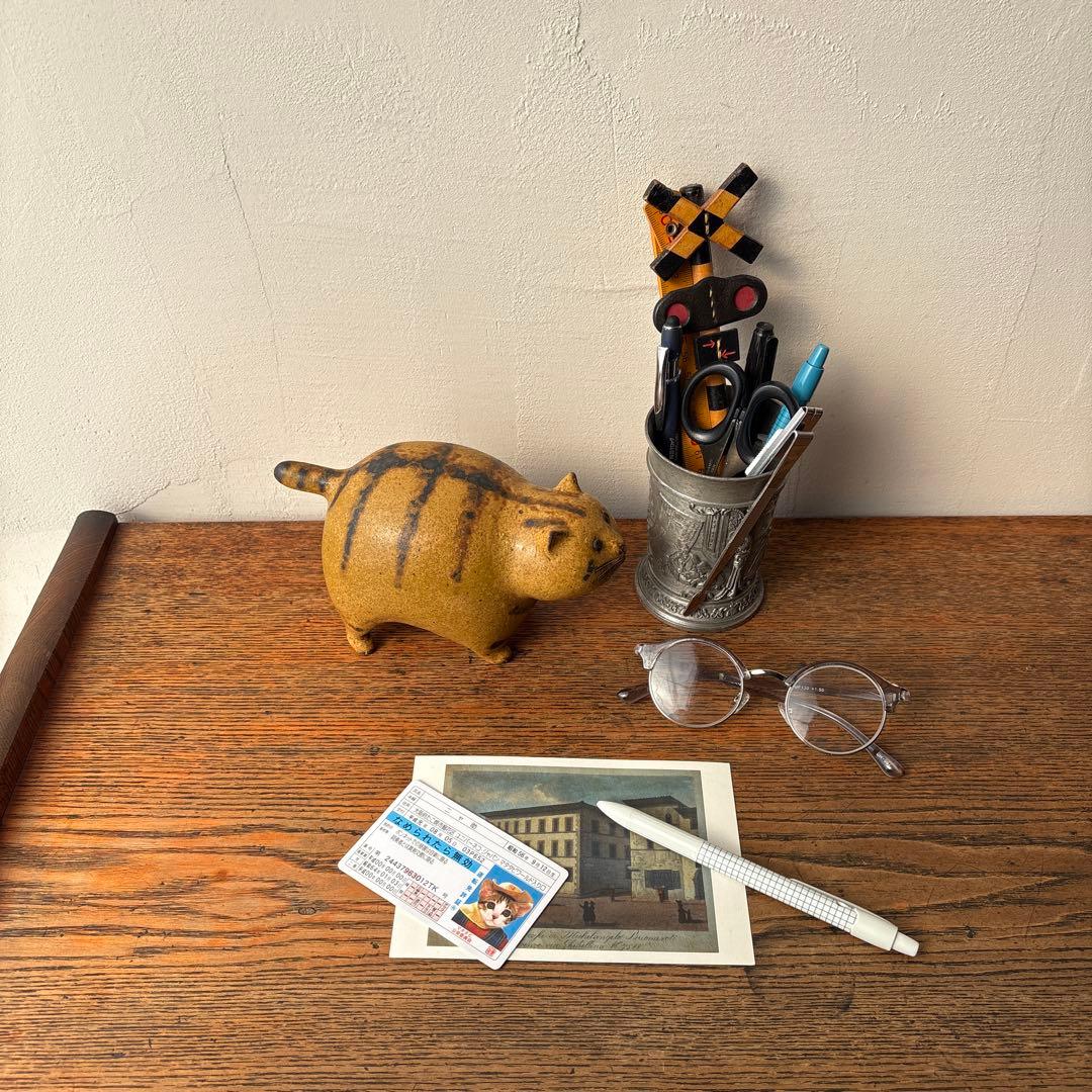 陶芸 太った茶色の虎猫 トラ猫 作家物 短尾 ぼんぼりシッポ 在銘