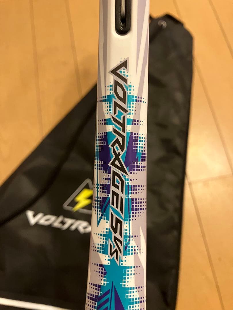 美品 YONEX VOLTRAGE 5VS ボルトレイジ ホワイト