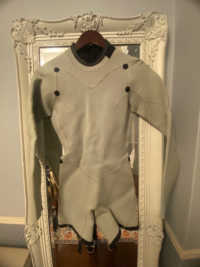 グレー ロングスリーブスプリングウェットスーツ