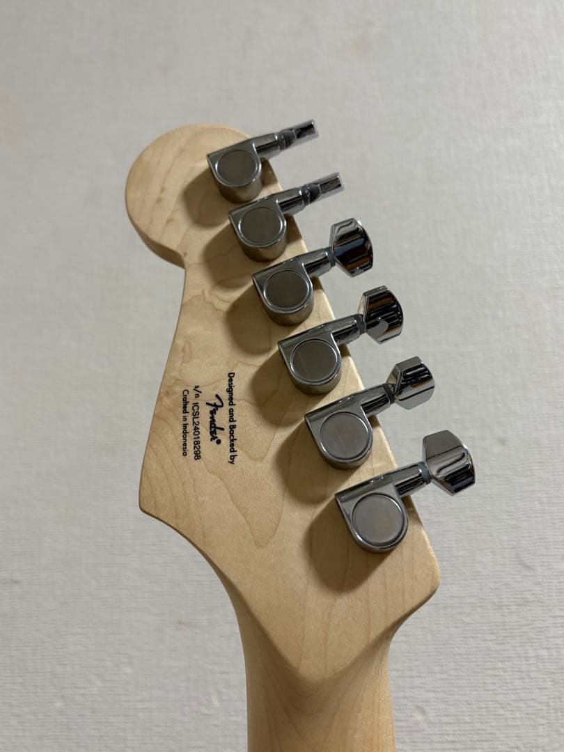 Squier Stratocaster ホワイト 本体・ソフトケース