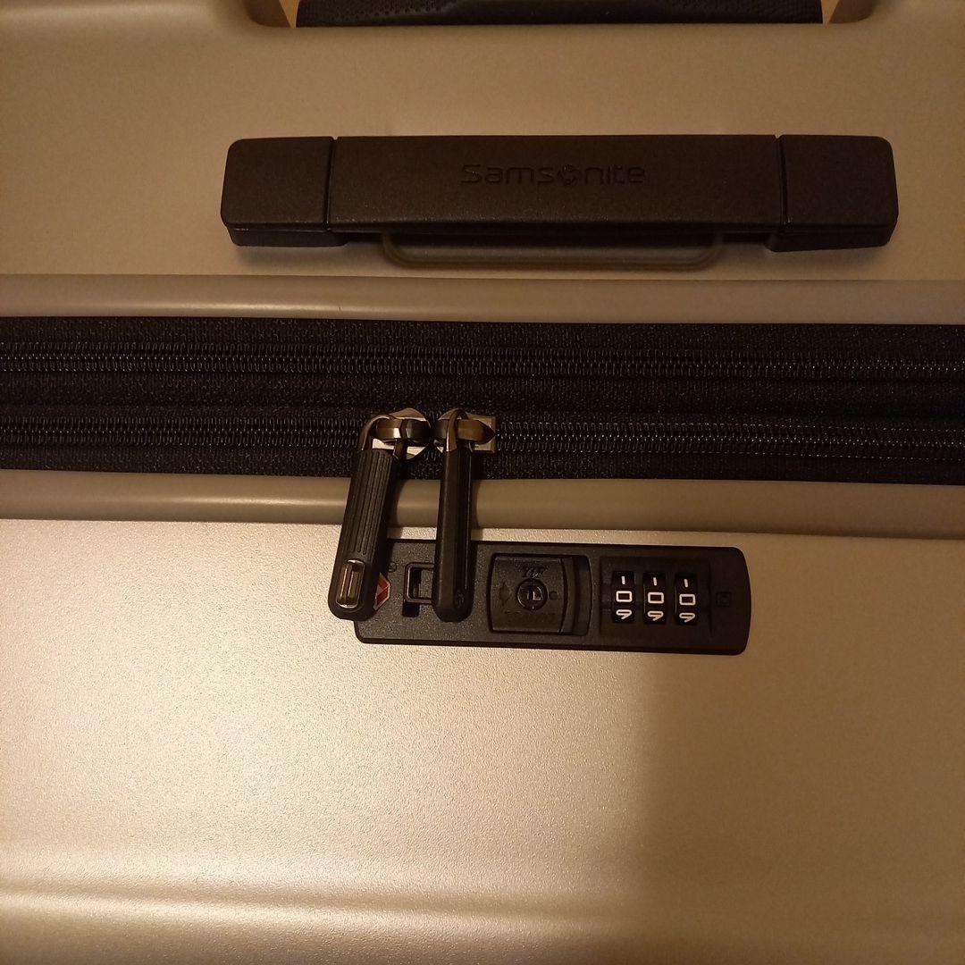 【未使用品】サムソナイト　エレメントスーツケース　27インチ　SAMSONITE