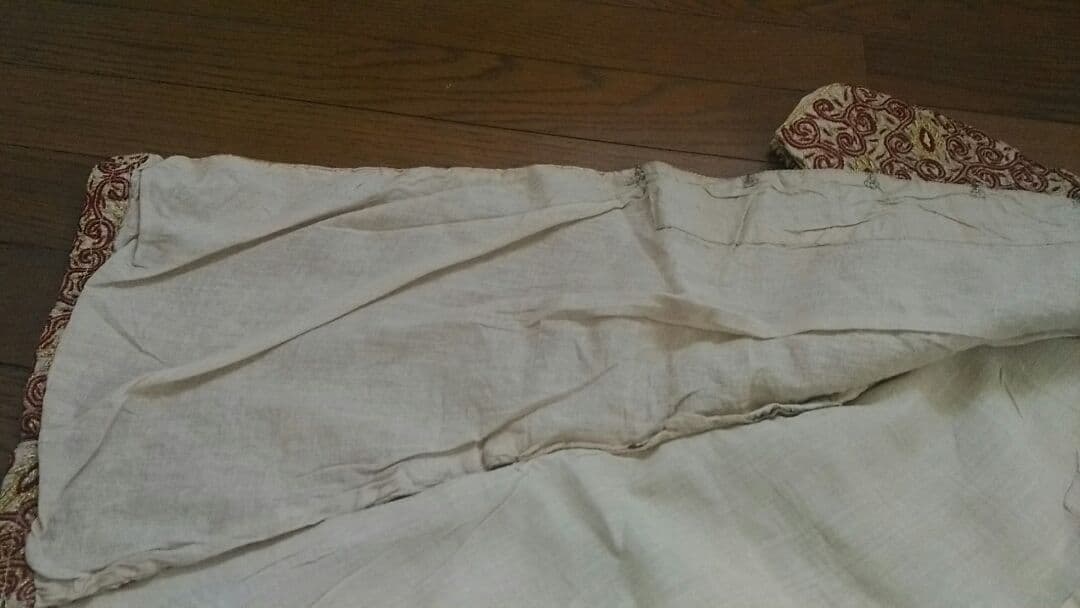 ボリウッド衣装　アンティーク　シルクの刺繍トップス