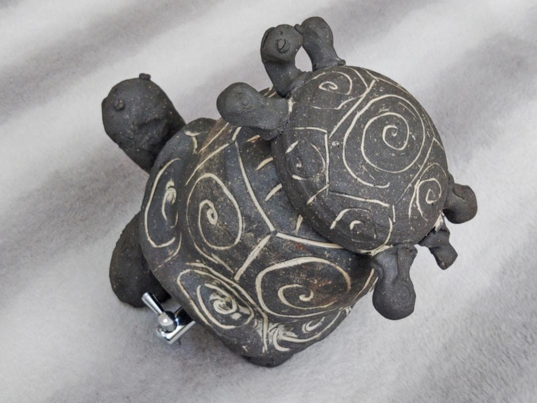 愛嬌のある陶器の亀の焼酎サーバー　ディスペンサー　陶器の置物　実用＆インテリアに