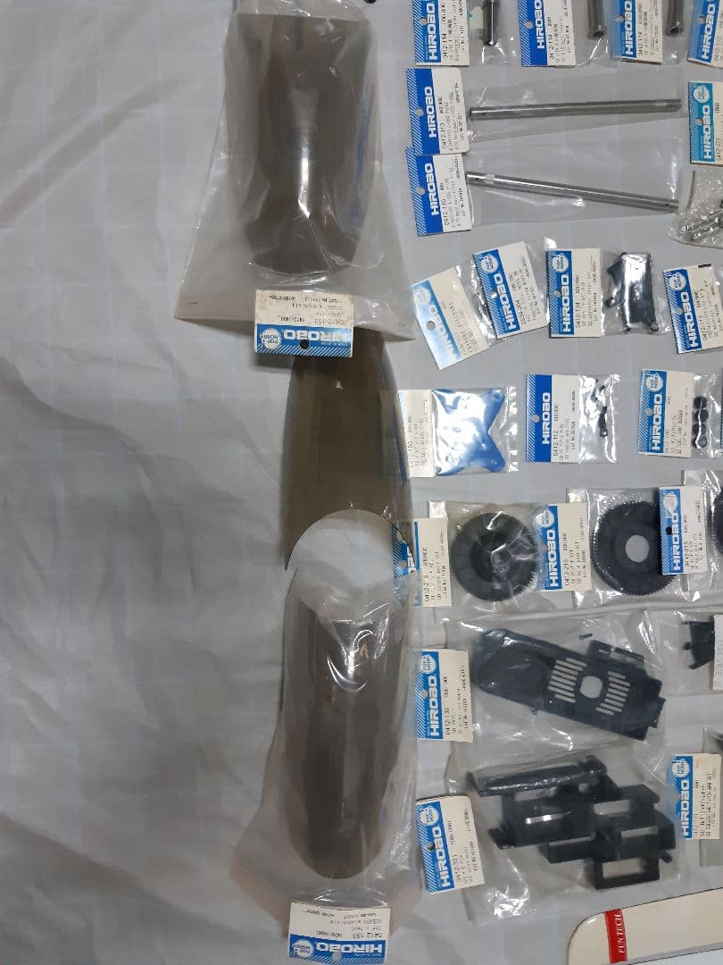 ヒロボ　スカディ他　パーツまとめ売り