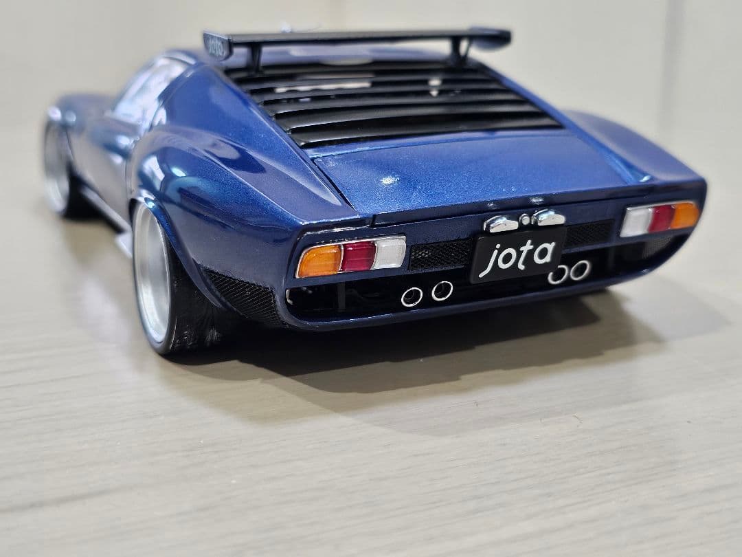 京商　1/18　ランボルギーニ・イオタ・SVR