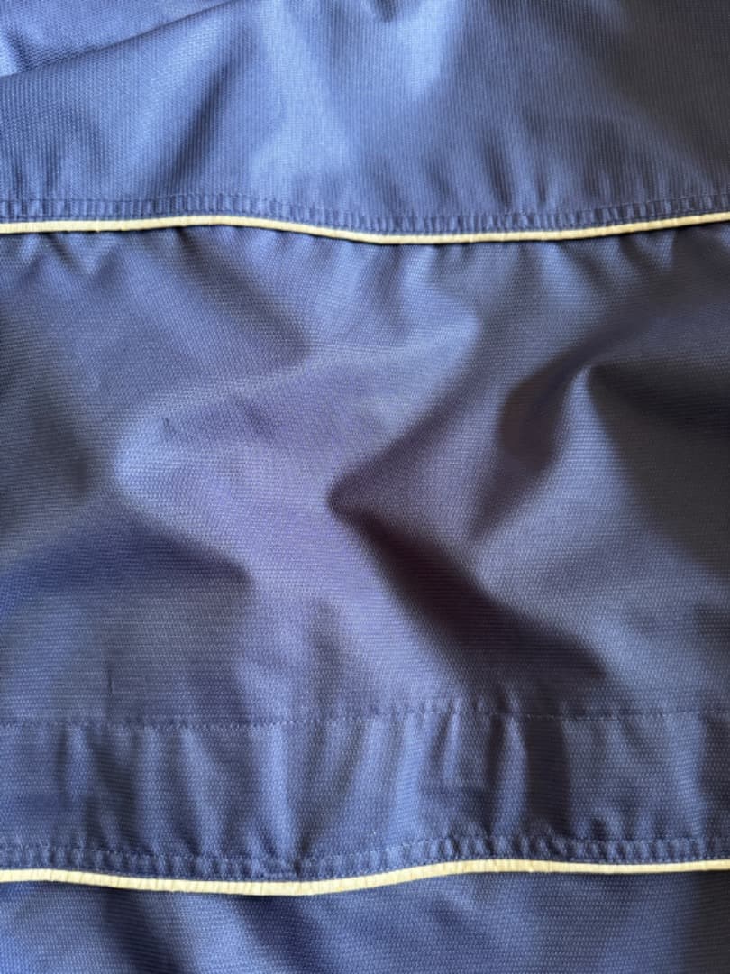 コルナゴのアノラックパーカー