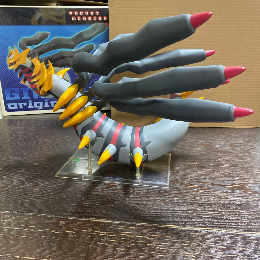 ギラティナ フィギュア スタンド付き