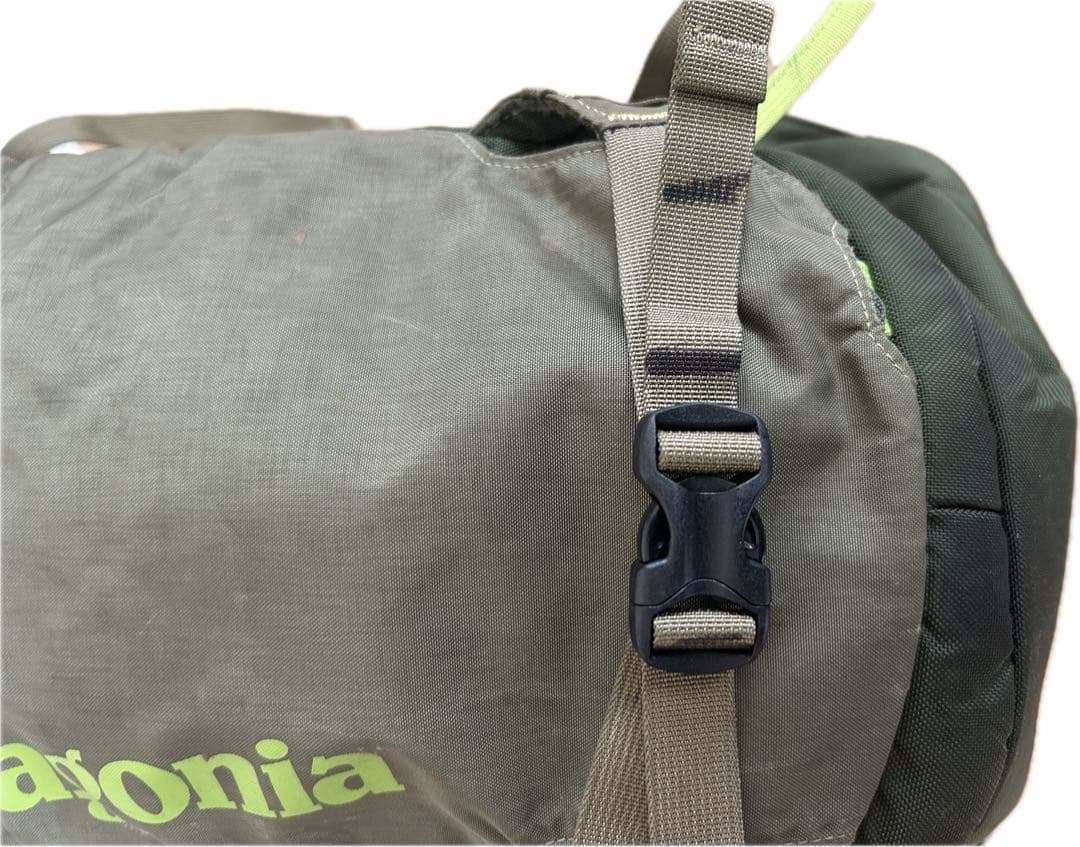 patagonia バックパック 30L ヘルメットホルダー付き（モンベル）