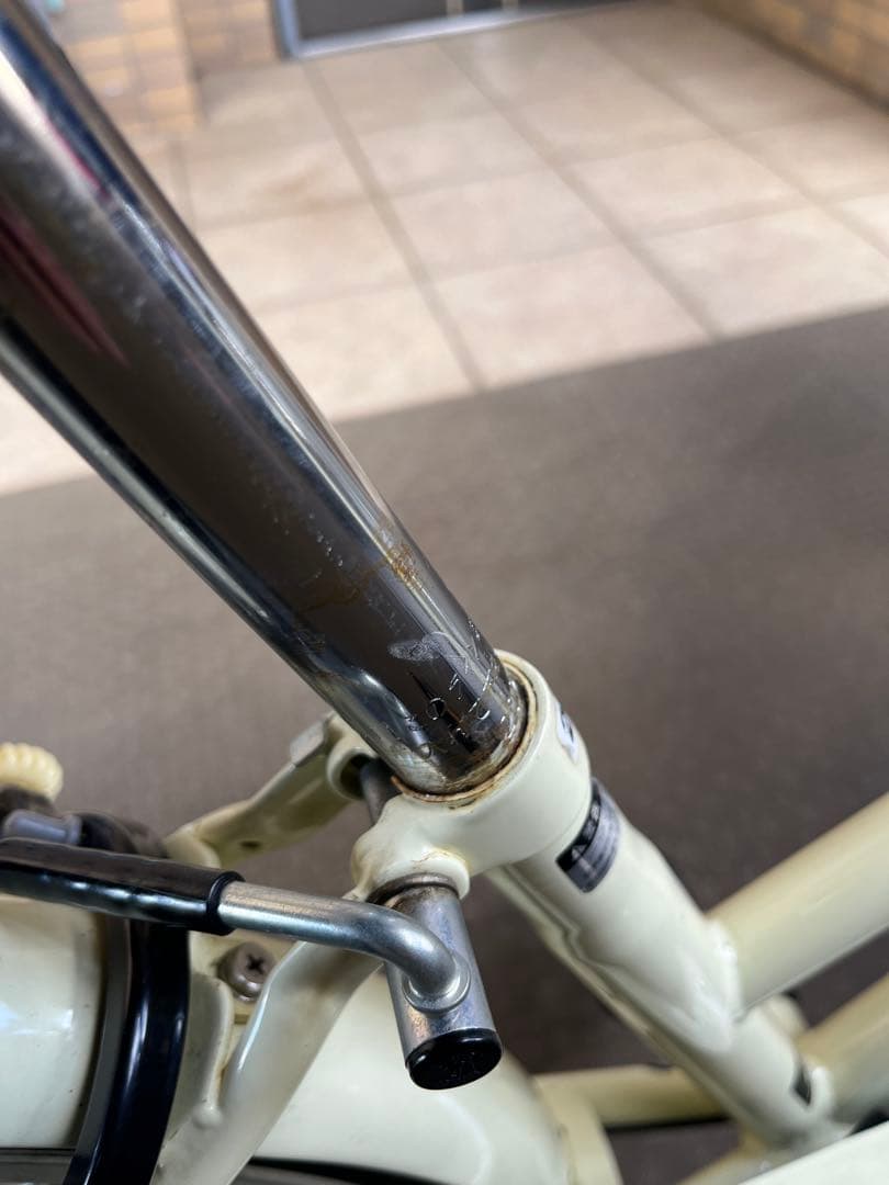 20インチ　子供用自転車　クリーム色