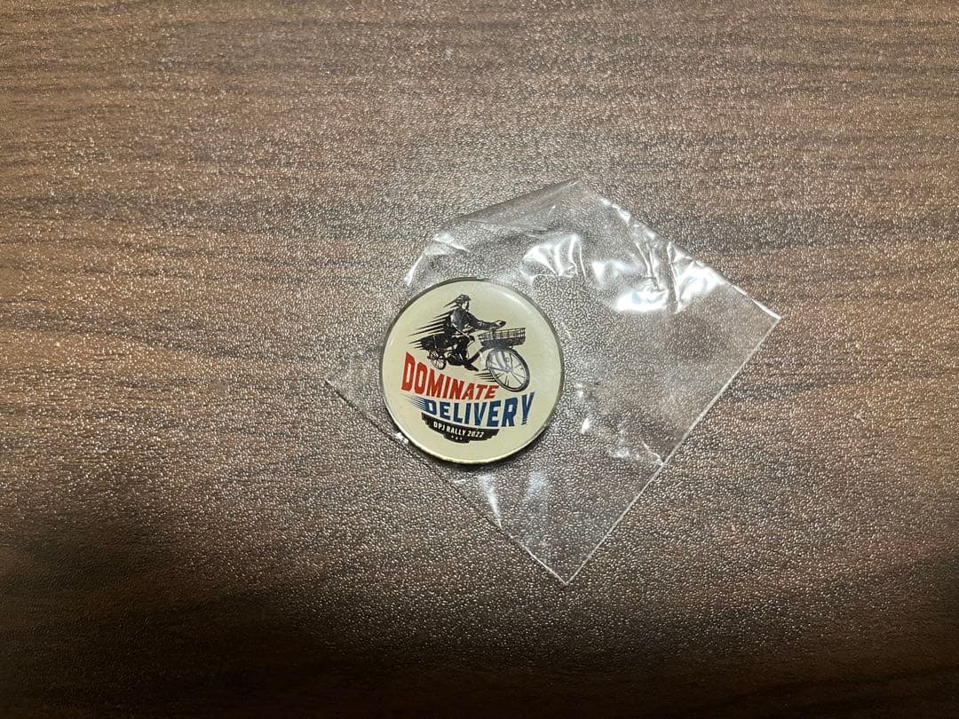 dominospizza ドミノピザ ピンバッジ　rarry 1000店舗記念