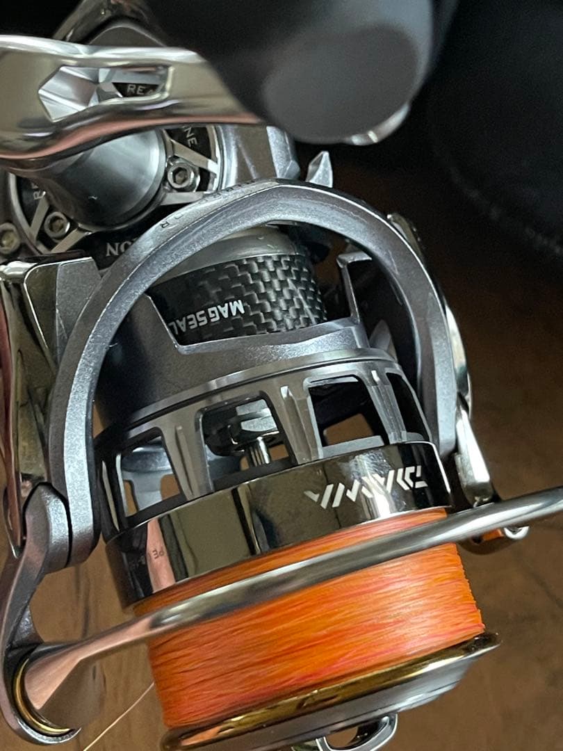 [美品]Daiwa Exist 2508PE-DHスピニングリール