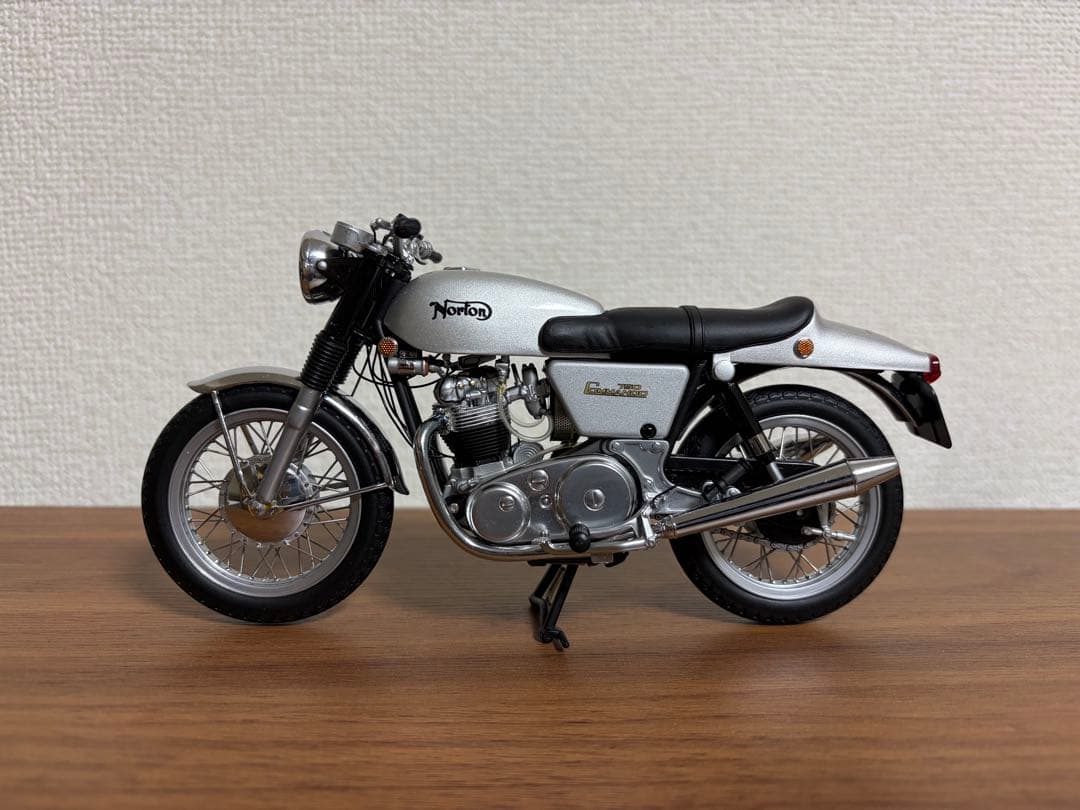 Norton Commando 750 1/12ミニチャンプス　ノートンコマンド
