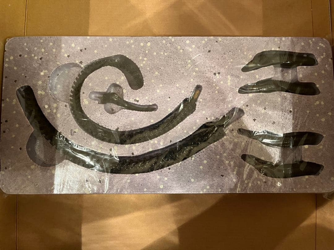 フューチャーモデルズALIEN 竹谷隆之　塗装済簡易組み立て式模型　エイリアン