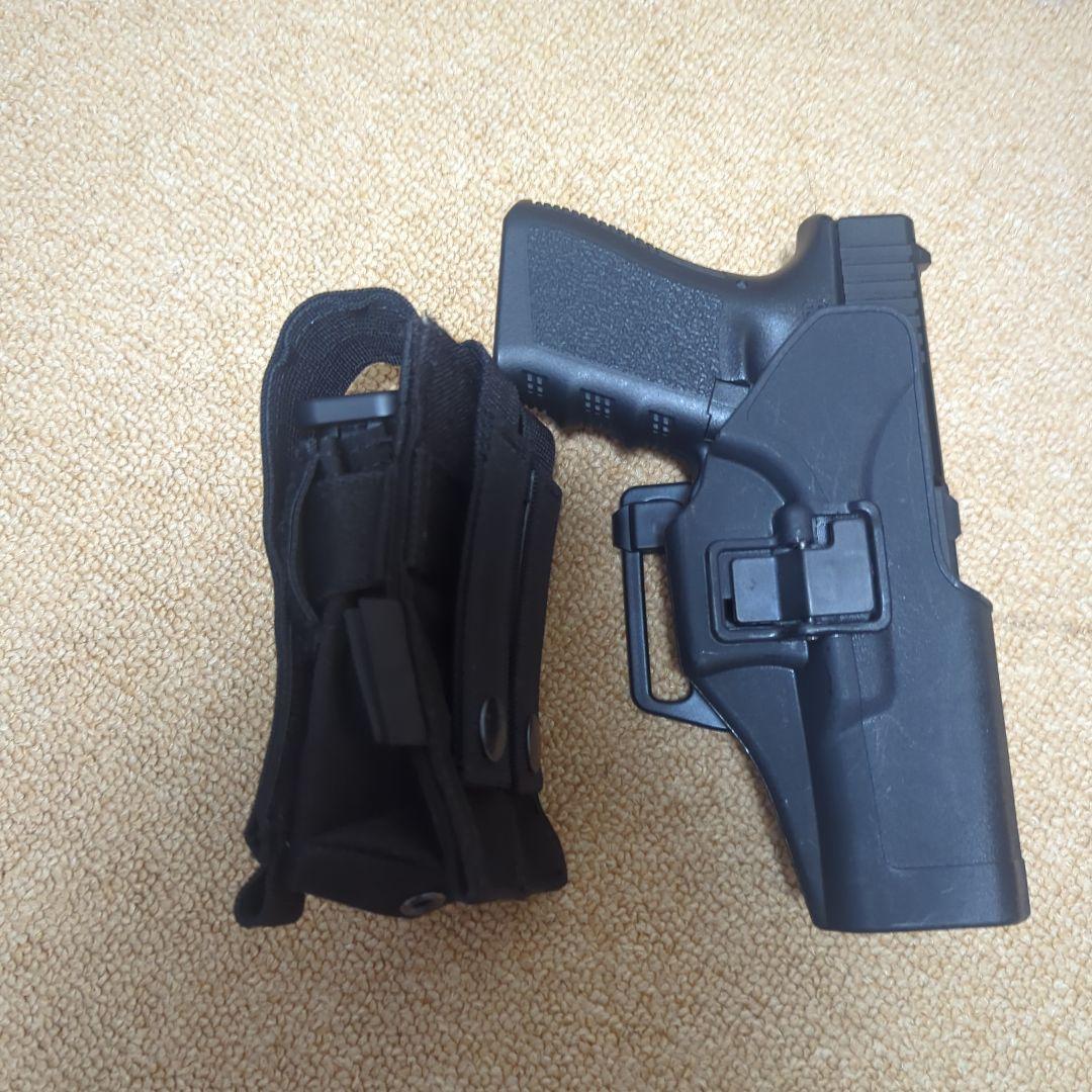 Glock 19 ガスガン 2マガジン、ホルスター、収納ケース等