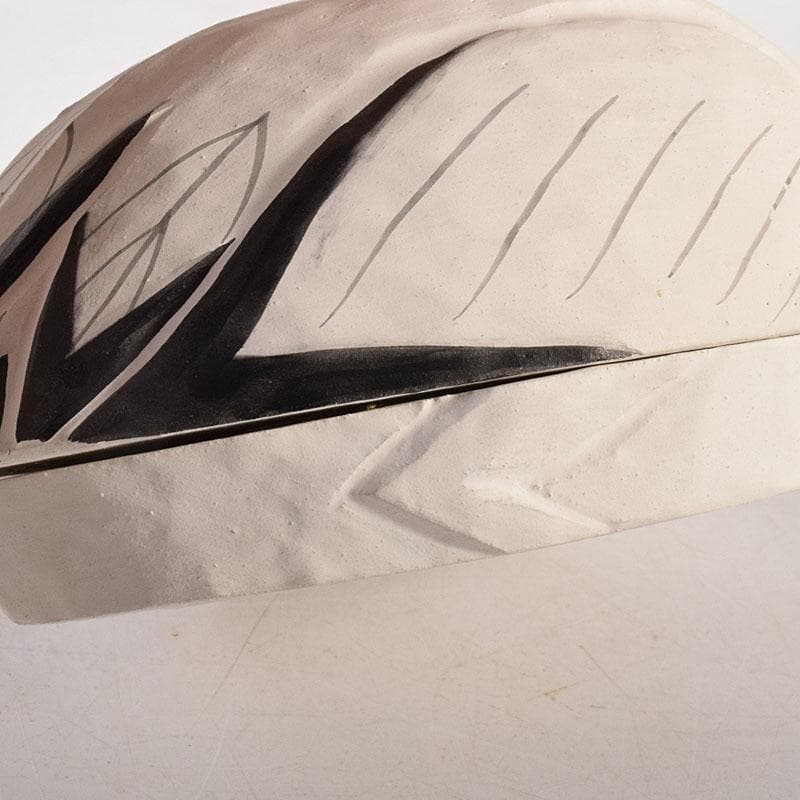 茶道具　豊泉作　奈良一刀彫　木彫彩色　鶴香合　共箱　V　8310