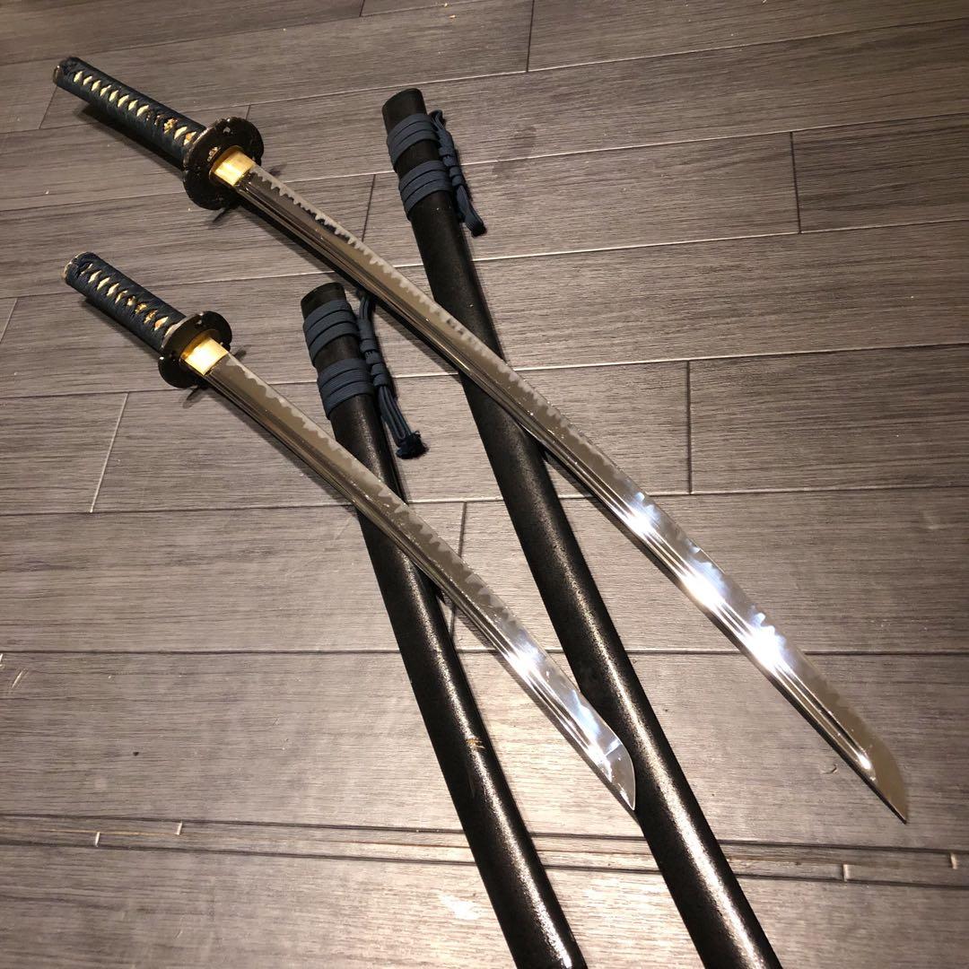 高級模造刀　居合刀　太刀　大小セット　脇差　樋入り刀身　緑拵え　鍔ひび有