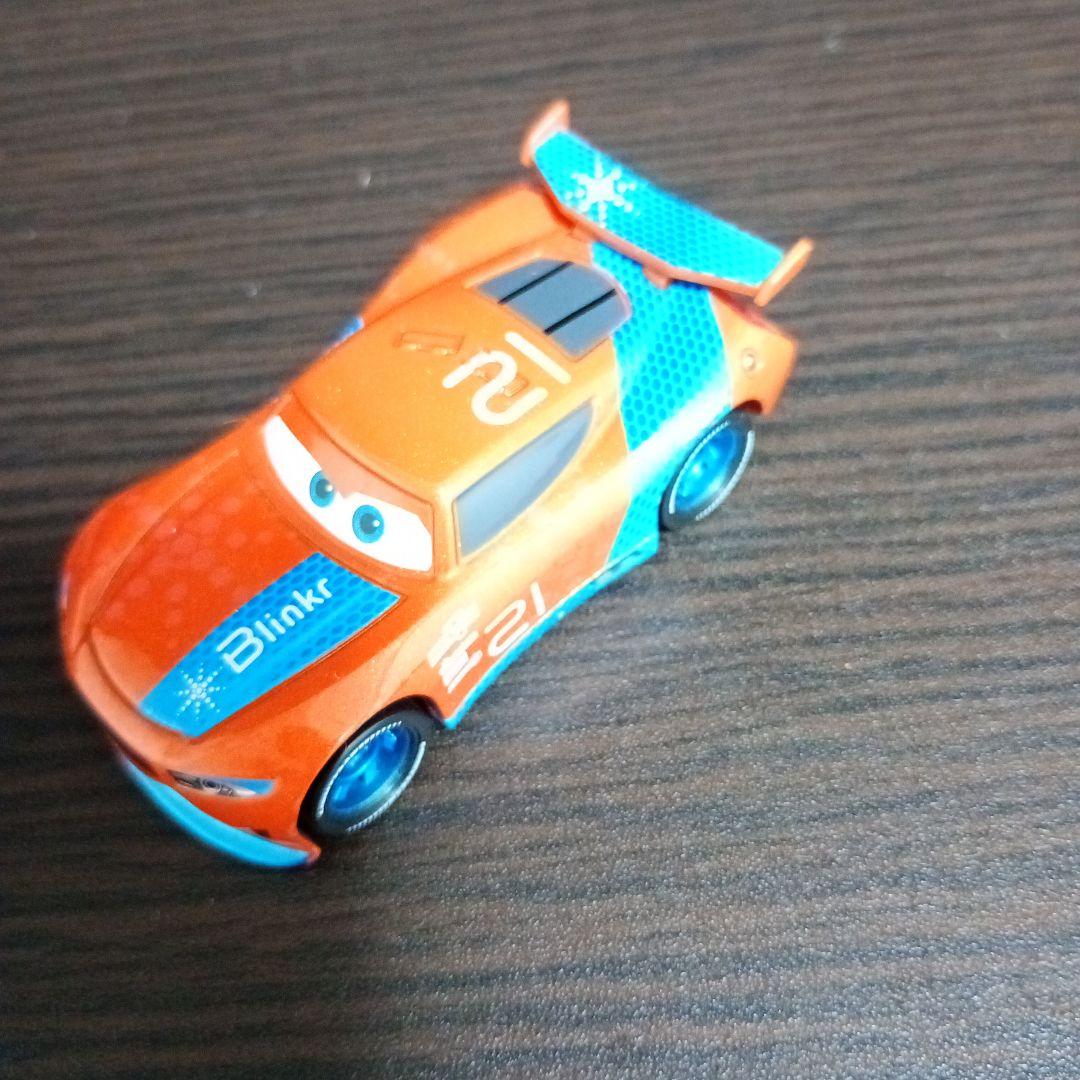 カーズ3 次世代レーサー　ミニカー トミカ マテル