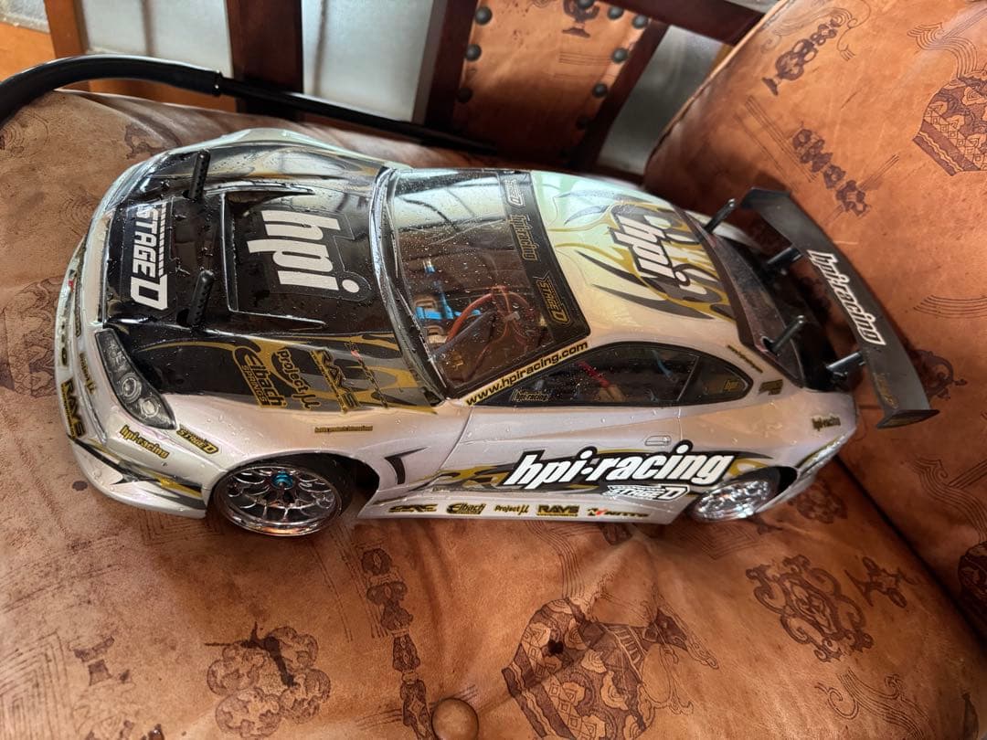 MC331CR カーボンファイバー ラジコンカー