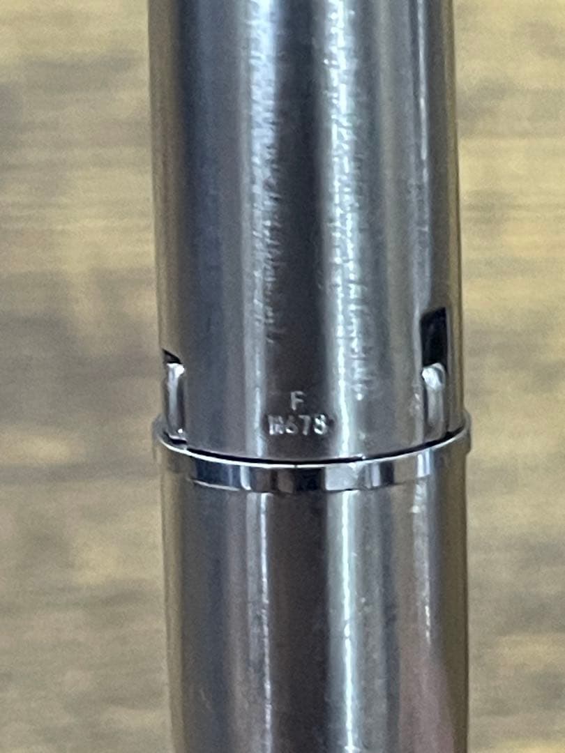 未使用に近い　1973年製　ペン先軸一体型　細字　ミュー　万年筆　備品付き