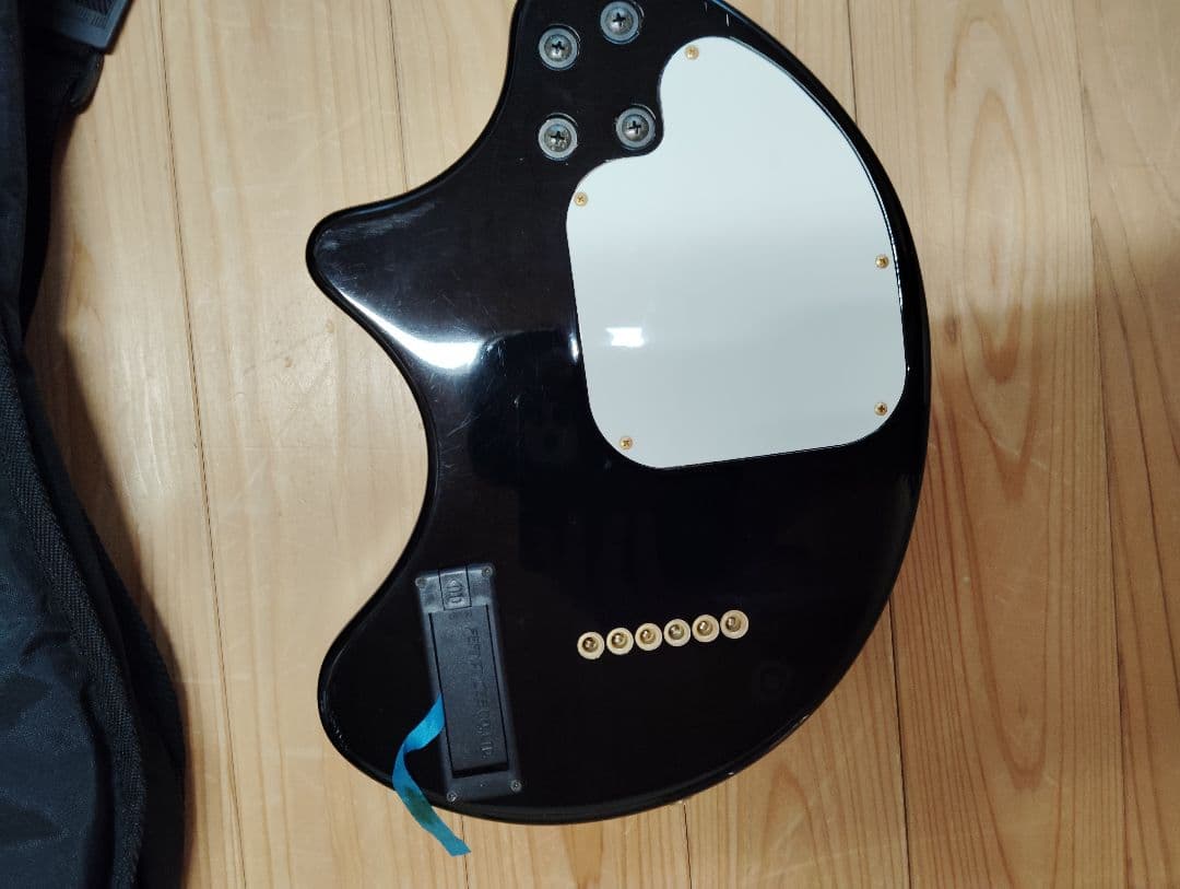 真*仁様 【中古】Fernandes Zo-3 ゾーさん 黒 専用ケース付 　エ