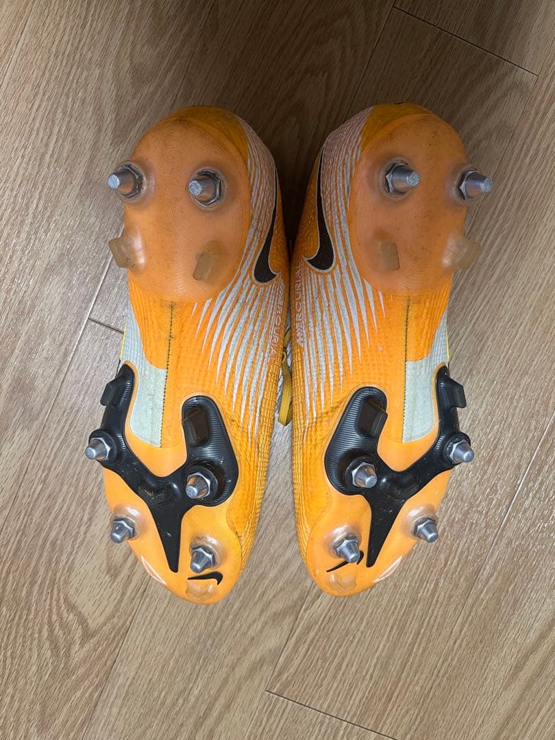 ナイキ　マーキュリアル