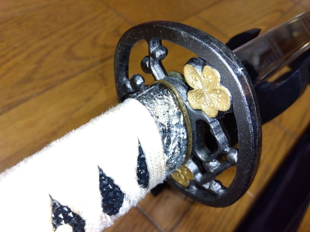 織田信長　レプリカ　模造刀と織田信長　家紋入り刀置き