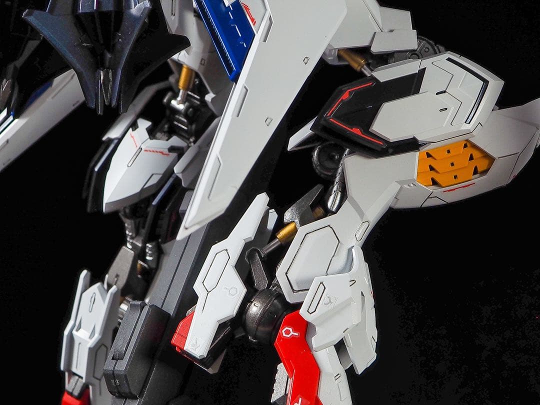 mg ガンダムバルバトスルプス　全塗装　完成品　バルバトスルプス　2