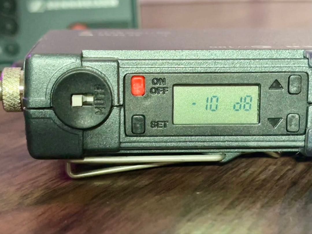 ③Sennheiser EW100 B帯 ワイヤレスシステム ラベリアマイク付