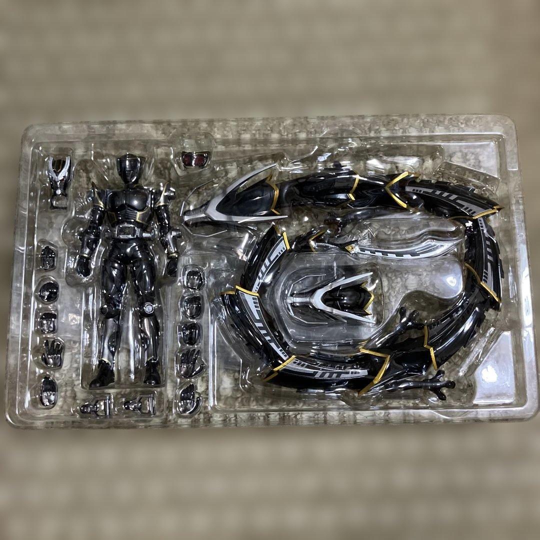 s.h.figuarts 仮面ライダー　リュウガ　ドラグブラッカー　開封美品
