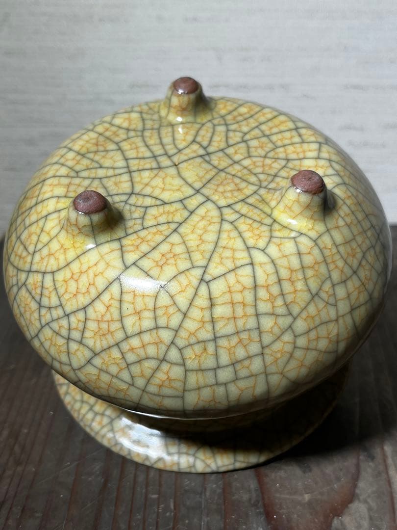 明　哥釉三足香炉　明時代