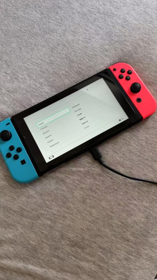 switch本体+ケース+Joy-Con 青赤セット付き
