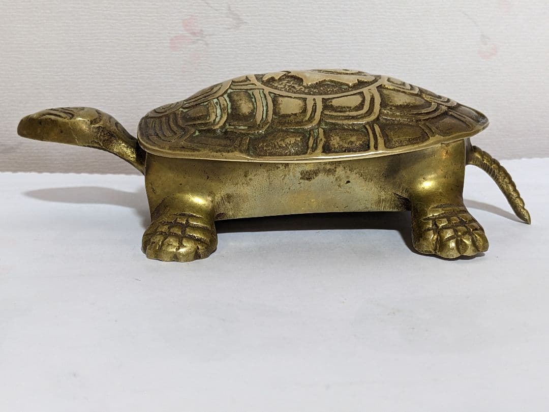 ♦中国 民国時代 真鍮銅器 亀形 自在蓋箱 煙草入 小物入れ 古玩 古美術骨董品