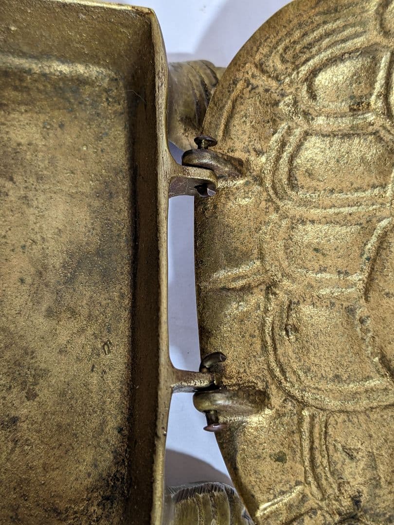 ♦中国 民国時代 真鍮銅器 亀形 自在蓋箱 煙草入 小物入れ 古玩 古美術骨董品