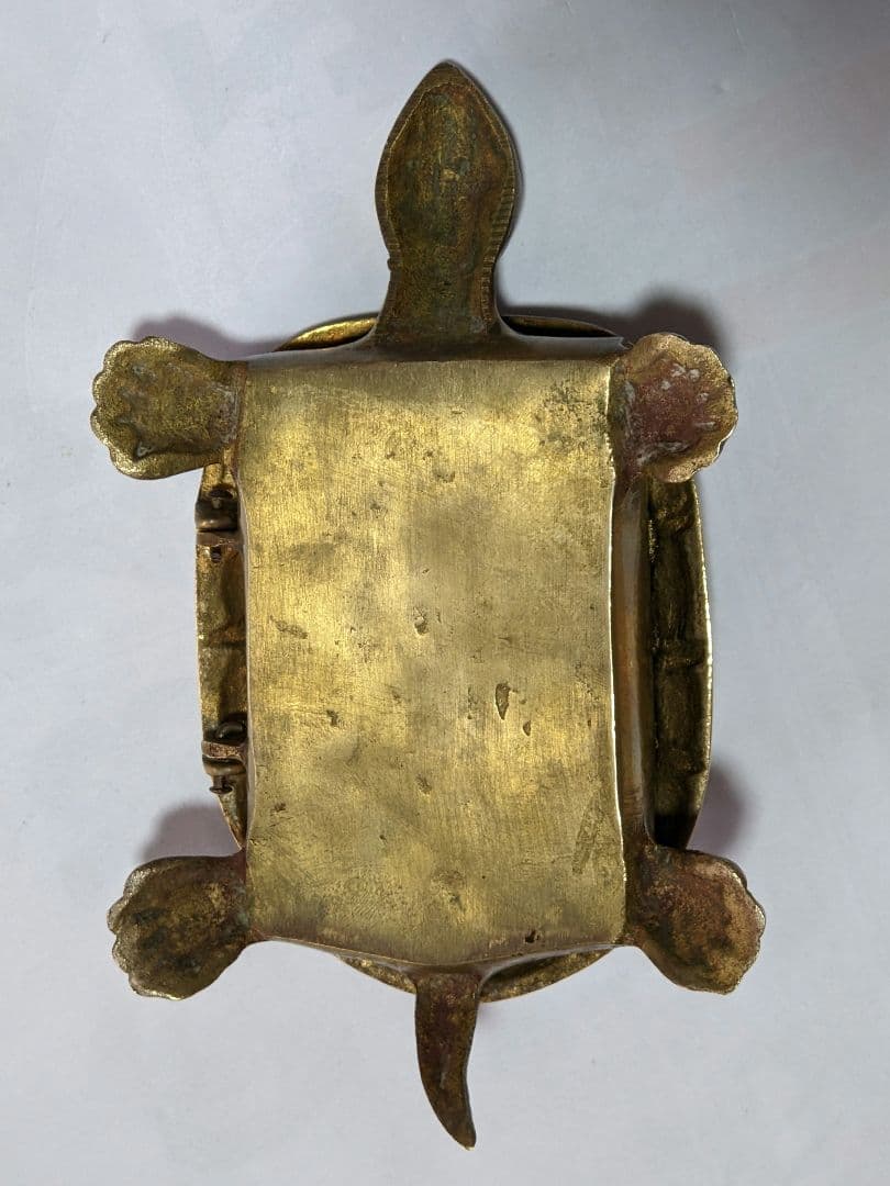 ♦中国 民国時代 真鍮銅器 亀形 自在蓋箱 煙草入 小物入れ 古玩 古美術骨董品