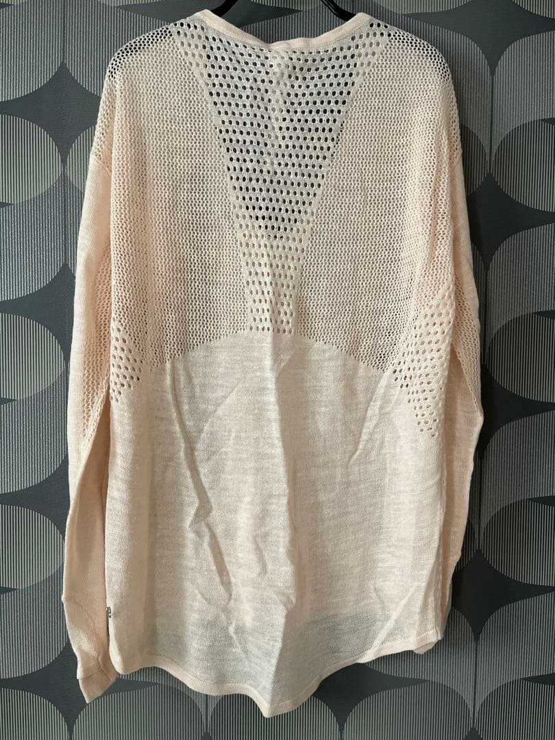 【新品未使用】ルルレモン　Vネックトップス　薄ピンク