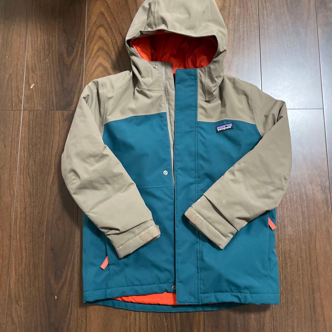 patagonia 子ども用フード付きジャケット　スノーウェア